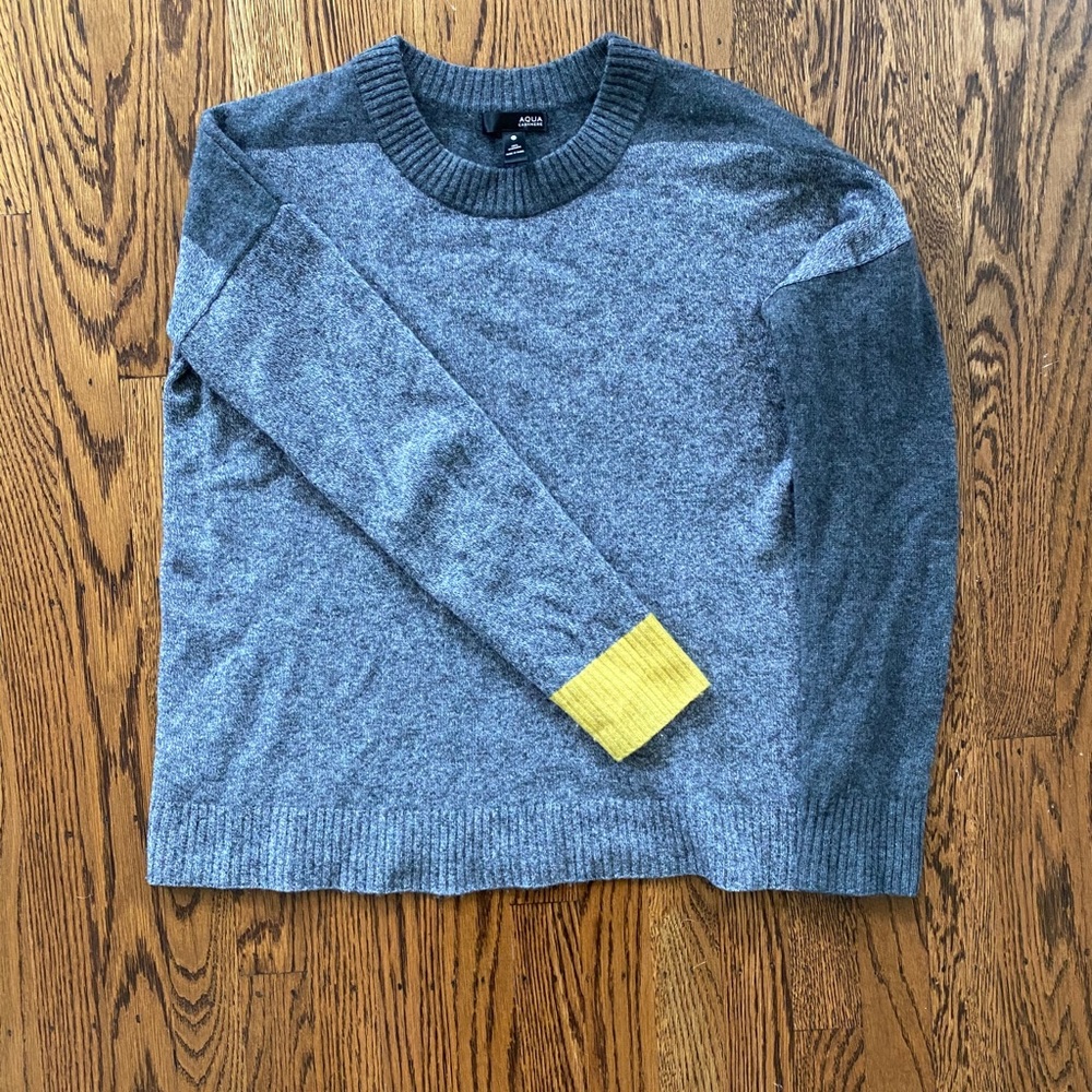 Rare Aqua 100% Pure Cashmere Gray Sweater